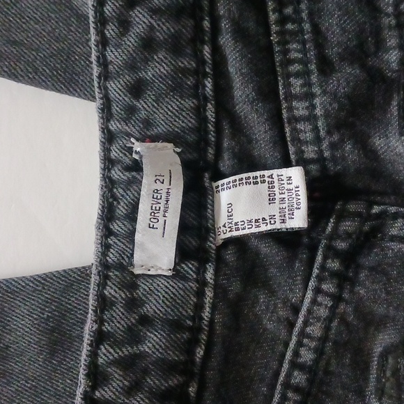 Forever 21 - Premium Cropped Cargo Jeans - Picture 7 of 8